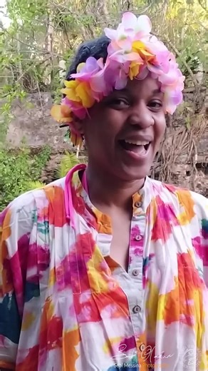 Dive into Unforgettable Memories: Effortless Elegance in Underwater Modeling! Immerse yourself in the captivating artistry of Sebi Messina (@sebimessinaphotography), Mexico's leading underwater photographer! Renowned for his meticulous precision, masterful editing, and ability to transform reality into ethereal dreamscapes, Sebi creates stunning underwater images you'll proudly share with friends and family. This isn't your ordinary photo shoot. It's a magical adventure you'll cherish forever. T