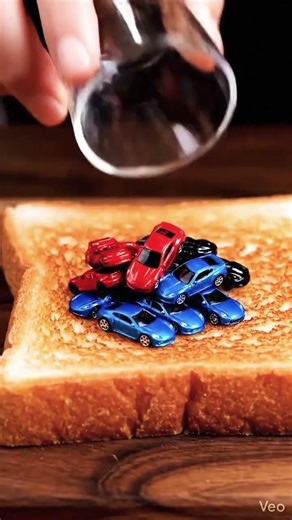 Bread se Car Cake Bana Diya 🚗🍞 | Cheap & Easy Cake Hack #homemadefood #carcake #car