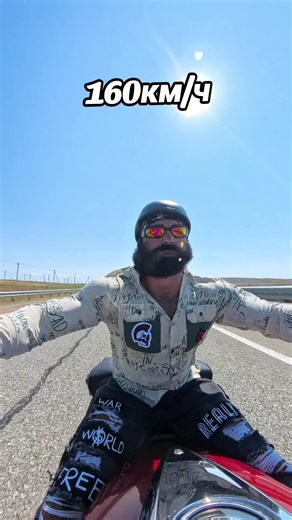 скорость 160км в каске и в очках
