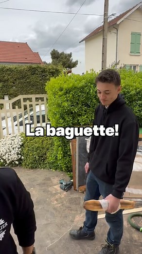 Ce n’est même pas un mème 🤣🤣🤣🤣 . . . #meme #rigolo #paris #menuiserie #surmesure # | L' atelier du Portugal