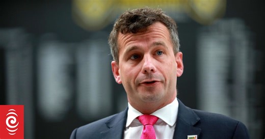 Crackdown on teacher-only days, parents face prosecutions in truancy push