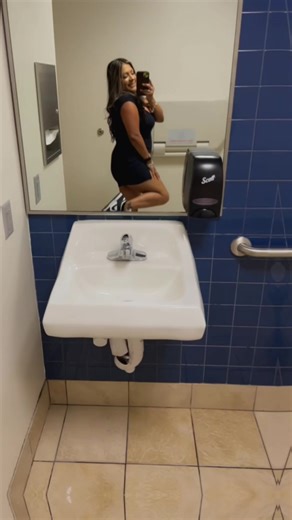 Tight Little Dress Fashion Inspiration