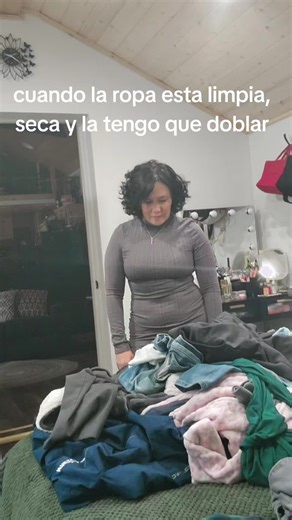 doblar ropa#parareir #trend #colombianosenelexterior #paratiiiiiiiiiiiiiiiiiiiiiiiiiiiiiii #