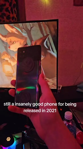 Windows7dog :3 🐉🐬🐉 (@windows.7dog)’s video of phone