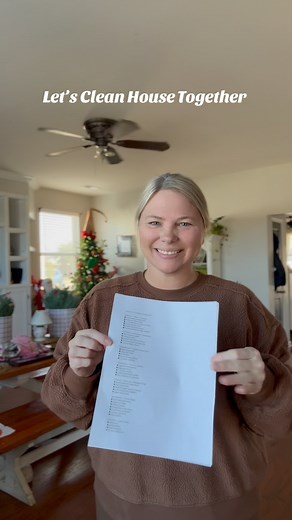 20K views · 911 reactions | Starting a new cleaning series because being a mom to 17 means the house gets overwhelming fast. Small steps, simple routines, and a little accountability make all the difference. If you need motivation, you’re in the right place. 懶 #MomLife #LargeFamilyLife #DailyCleaningRoutine #cleaning #CleaningMotivation | Just a Mom2Many Greens | Facebook