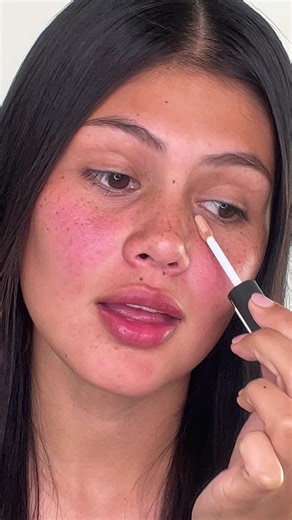 Celebrating Selena Quintanilla's Iconic Makeup Looks