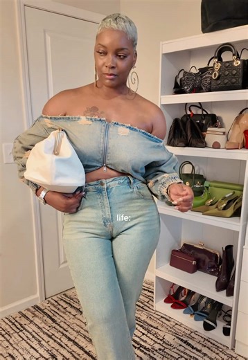 Wear your jacket upside down for a different look! Do we love? #msupstylez #fypシ゚viral #fashiontok