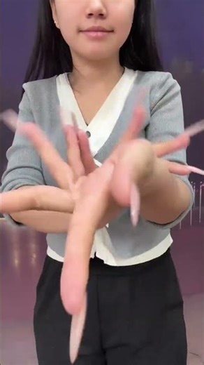 Fengbao's Epic Finger Dance Cover of Ready Kill DJ Xiaoze Remix Finger Tutting Performance