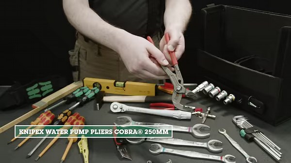 7.9K views · 64 reactions | Produkt im Video: Wera 2go SHK 1 Werkzeugsatz für Sanitär-, Heizungs- und Klimatechnik, 36‑teilig Zum Produkt: https://www.wera.de/05136071001 - Instagram: https://www.instagram.com/weratoolrebels/ Tiktok: https://www.tiktok.com/@weratoolrebels YouTube: https://www.youtube.com/weratoolrebels/ Webseite: https://www.wera.de/ Tool Rebel Shop: https://toolrebels.de #RebelMovieDay | Wera Tool Rebels | Facebook