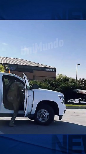 📍 Evanston, Illinois🚨 Un residente reportó haber visto al jefe de la MIGRA, Gregory Bovino, caminando cerca del Aldi/Home Depot en Oakton. La presencia del alto mando ha causado sorpresa entre la comunidad local. ¿Será coincidencia o algo se prepara? 👀 #Evanston #MIGRA #GregoryBovino #Inmigración #NoticiasUSA #Oakton #Aldi #HomeDepot #AlertaComunitaria 🚨 | Adal.Hdz.