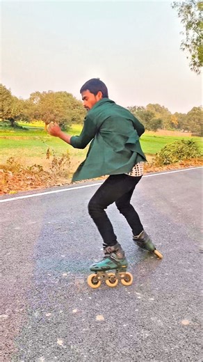 stand #skating #skater #shorts #tranding #youtube #vial