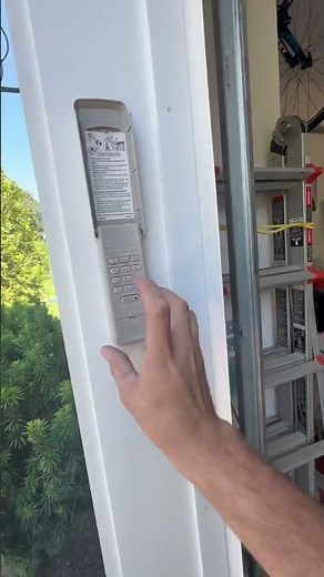 How to Program Liftmaster Max Keypad (universal) #liftmaster #garagedoor #garagedooropener