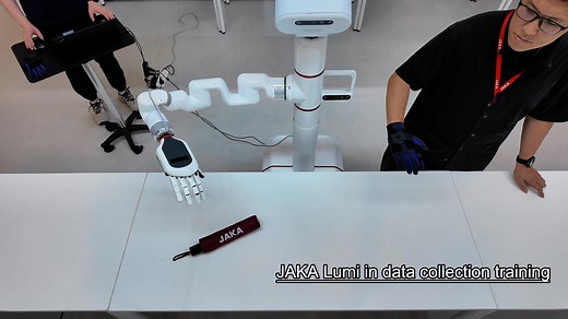 JAKA Lumi, derived from 'Lux' (Latin for 'light') and 'mini' (JAKA Mini series), is an embodied intelligence platform offering an all-in-one training solution. 🤖Researchers, schools, and tech enthusiasts no longer need to piece together a mobile chassis, cameras, and robotic arms to create an embodied intelligence platform. The platform features a fully integrated system, with both hardware and software highly integrated and refined. 💡Currently available in China at an industry-leading low pri