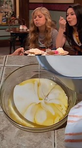 La Tarta de coco de Icarly 😍🤤 de los mejores capítulos 🤣 #iCarly #nickelodeon #series #tarta #humor #paramount | Adotoker