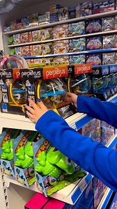 1.4K views · 15 reactions | Entdeckt jetzt das Geschicklichkeitsspiel Perplexus Beast 3D! 邏 DE: bit.ly/42t1vtP AT: bit.ly/3IU7K2H CH: bit.ly/43LDNtE Stellt euch der kurvenreichen Herausforderung, überwindet 100 Hindernisse & bringt eure Kugel ans Ende des Labyrinths. Schafft ihr diese Challenge?  | Smyths Toys Superstores DACH | Facebook