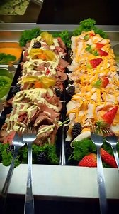 Heute von 17:30 Uhr bis 21:30 Uhr 🇮🇹 🇪🇸 Spanien zu Gast 😍 Unser italienisches Buffet trifft freitags auf die köstliche Vielfalt Spaniens inkl. fantastischen Highlights 🇮🇹🇪🇸 Italienisches Buffet meets spanisches Buffet inkl. Iberico Filet & Carré Churrasco Rinder-Steak Käselaib-Special 🇮🇹 🇪🇸 Mehr erfahren & reservieren 📲 https://go.eatalio.de/moers-freitag Wir freuen uns auf euch ❤️ Eatalio Moers, Franz-Haniel-Str. 18, 47443 Moers | Eatalio Moers