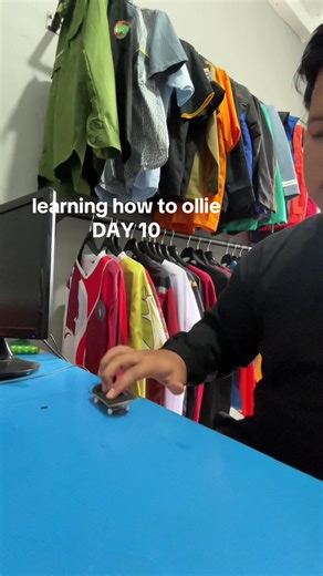 Mastering the Ollie Trick in Fingerboarding