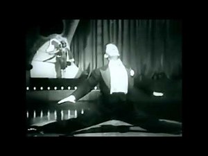 Ray Bolger amazing elastic legs dance routine 1941