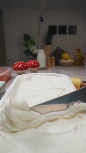 Back to school means packing lunchboxes again. ​ ​With Al Safi, it’s easy to prepare tasty and wholesome snacks that keep them happy all day!​ العودة إلى المدرسة تعني تحضير علب الغداء من جديد ​ مع الصافي، تحضير وجبات لذيذة ومغذية صار أسهل ليبقوا مبسوطين طول اليوم! | Al Safi Arabia – الصافي