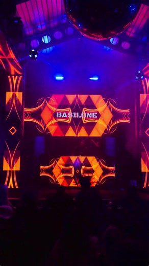 Basilone dropping Drumcode: "Adam Beyer - Life Is" #techno #electronicmusic #dj #drumcode