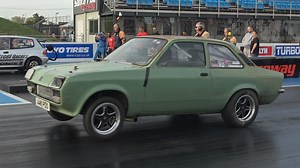 Another RWD entry into this weekends Sports Compact Shootout is Scott Lincare with his Nissan CA18 powered Vauxhall Chevette. Last time out Scott made it all the way to the final and ran a new PB of 10.26 at 129 mph. Are we going to see a 9 this weekend? 👀 | Mk1Kieran