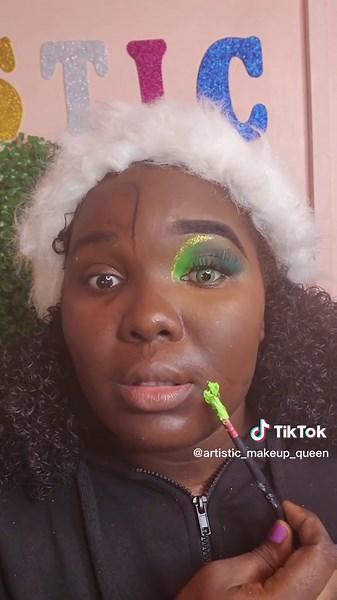 Creative Grinch Makeup Look for Christmas