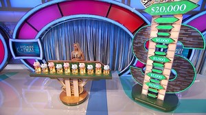 Tiffany Coyne waited 11 seasons to grab the hammer and SMASH FOR CASH! | Let's Make A Deal