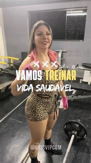 CRISVIP - Cristina Almeida on Instagram: "Vamos treinar para uma vida saudável #treino #academia #trenofeminino #crisvip"