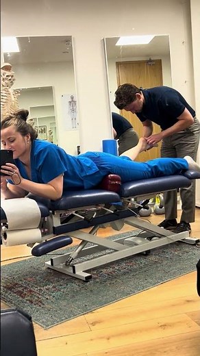 Chiropractor 🦴👨‍⚕️ I 🌟 #ASMRwithStar 💙✨#unintentionalasmr #asmrshorts #asmrsounds #shorts #relax