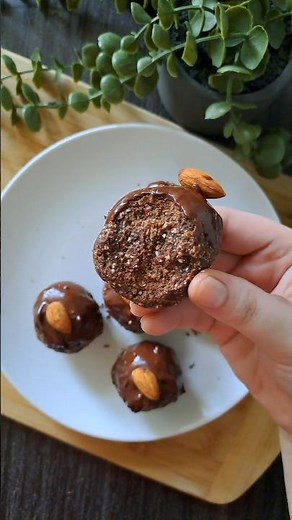 Snickers energy balls recipe