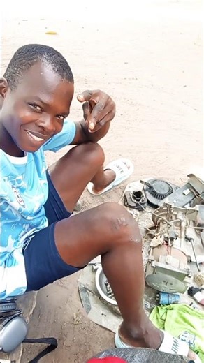 Fixing Generator to earn a living #fortnite #motivation #trend