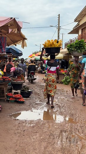 202K views · 2.2K reactions | Local market. Benin. #inspirationofafrica | Quim Fàbregas | Facebook
