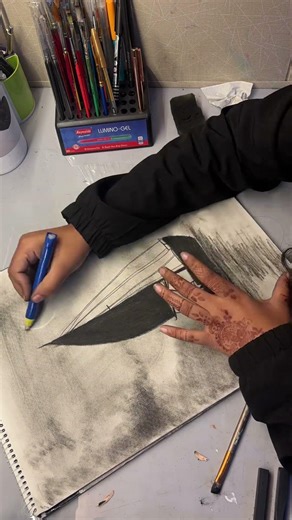 Easy charcoal drawing 💕#shortvideo #charcoaldrawing #easydrawing