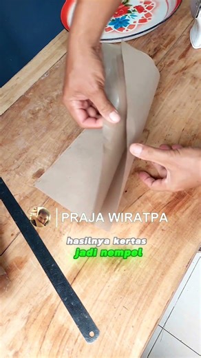 Trik memperluas penampang kertas nasi pelapis nampan agar tidak bocor #trik #idekreatif #tutorial