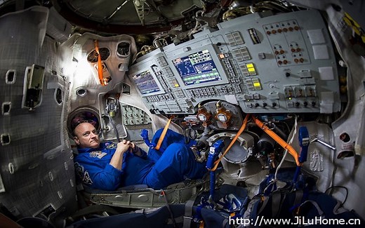 PBS纪录片《太空一年(2016)/NASA宇航员太空生活340天全纪录A Year in Space》英语中字 1.08G/MKV/720P高清纪录片