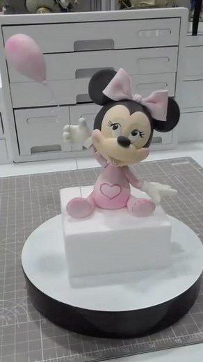 24K views · 1.9K reactions | do you want to learn to shape different figures in sugar paste? It is a way to occupy free time, but also to earn an income.Now you can enroll in our private or group classes.Stay on your thoughts and join our courses to learn the world of sugar paste 﫶❤️✨ #dicake #dicakeschool #sugarart #sugarpastemodelling #minniemouse #girl #cakeschool #cakedesign | Dionis Iarovoi | Facebook