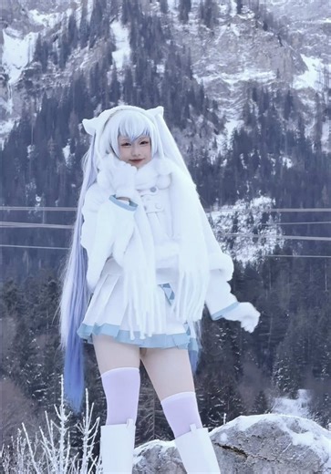 Celebrate New Year with Hatsune Miku Cosplay Ideas