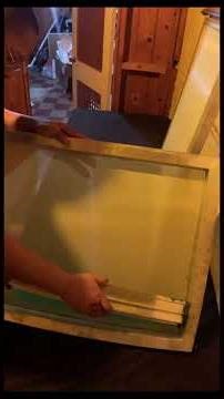 How to coat a screen for screen printing