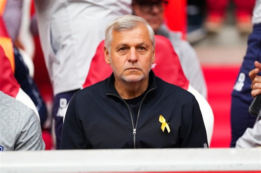 LOSC Mercato : Genesio en conflit avec sa direction, un démenti fracassant tombe - But! Football Club