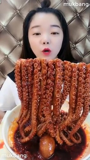 Eating spicy octopus 🐙