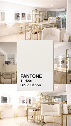 El color del año 2026 está aquí y Pantone lo ha denominado Cloud Dancer, este tono al ser un color neutro abre las posibilidades a que todas las pieles puedan experimentar con el, ¿y tú? Dinos cómo lo vas a incorporar con tu estilo 🤍 | Mera Bonita