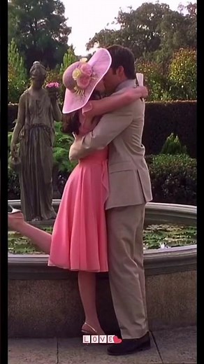 Movie (The Princess Diaries 2) Sometimes life makes you choose between duty and love 💫love #romance