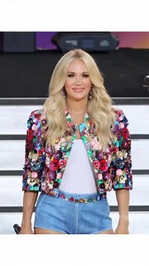 Why does Carrie Underwood look like two completely different people carrieunderwood fy tikto usa celebrity fypage | Celebrity Gossip001