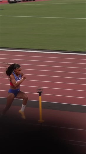 The Definition of HANG TIME 🤯