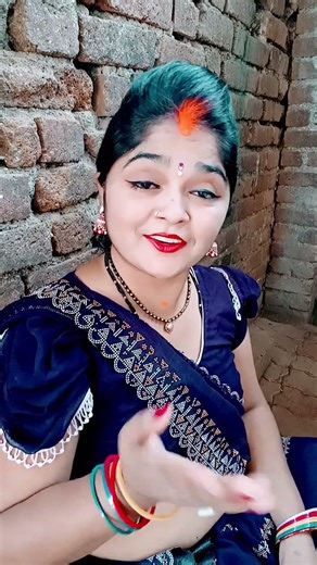 A disabled duckling helps his cat friend #duckrescue#cuteanimals#🐣animaanimals