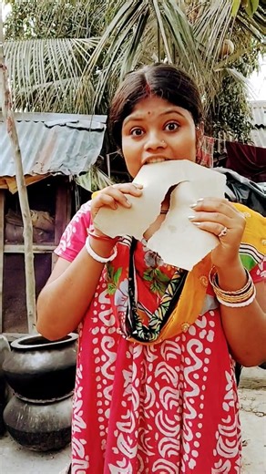 Eating a Burger… But It’s Just Paper! 🤣