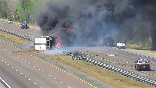 Two-vehicle I-95 crash involving tractor trailer leaves 1 driver dead