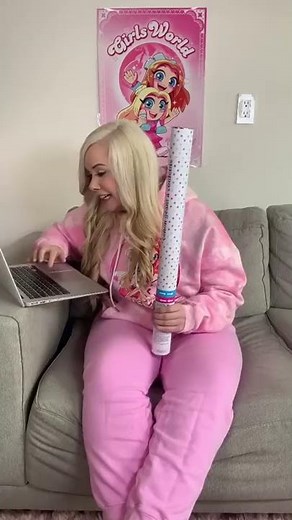 HOW MACKENZIE TURNER MADE THE GIRLS WORLD SONG 🤩 #SHORTS