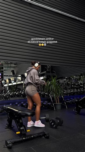 ODETT on Instagram: "Nincs mit hozzáfűznöm.🥲 @team_glamfit Szett: @myprotein -41% kód: ODETTPRO #gym #gymgirl #gymrat #fitness #legday #bootybuilding #bulgariansplitsquats #workout #gymworkout"