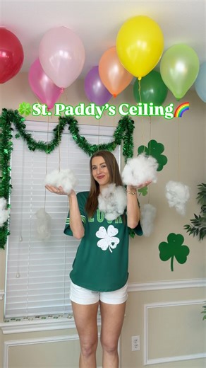 ST. PADDY’S CEILING 🍀🌈 DIY decor for St. Patrick’s Day! #stpatricksday #stpatricksdaydecor